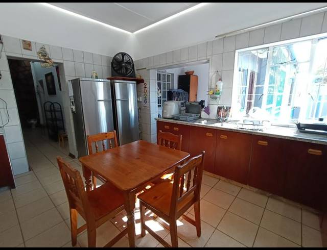 4 BEDROOM HOUSE FOR SALE IN DALVIEW